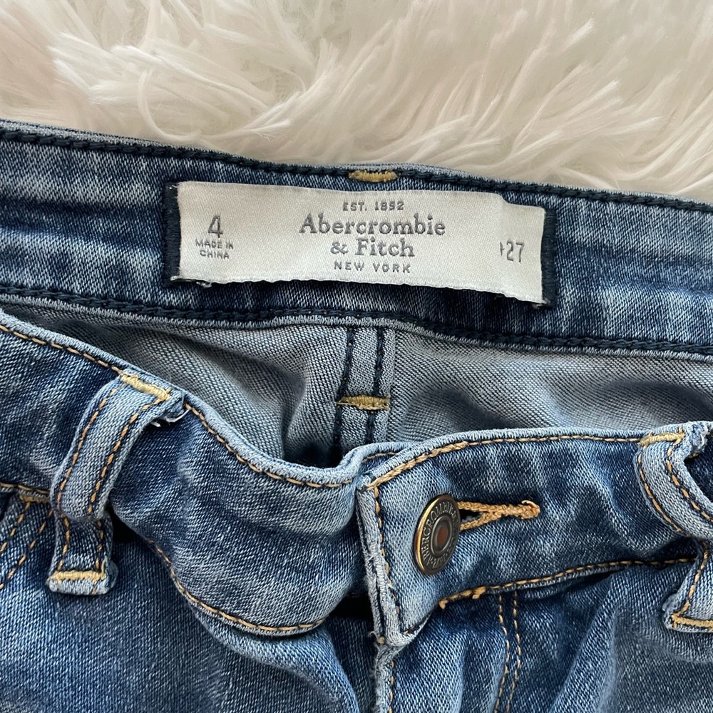 Abercrombie & Fitch Light Blue Denim Jeans - Picture 2 of 5